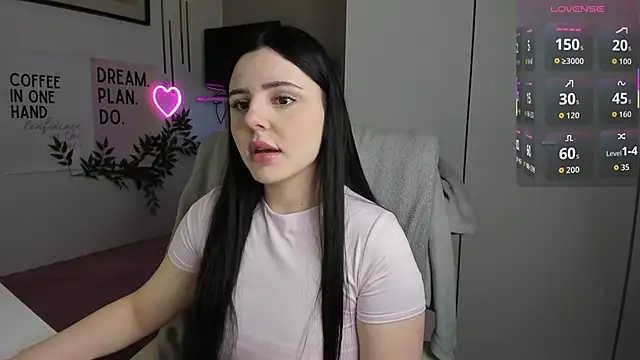 LiaWoow online show from 18, 11, 2025