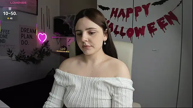 LiaWoow online show from 1, 11, 2025