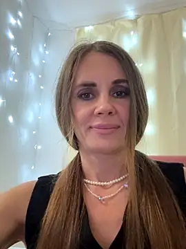 LucieMack online show from 1, 10, 2025