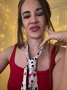 Snapshot of LucieMack chatting on 13, 7, 2026 LucieMack online show from 13, 7, 2026