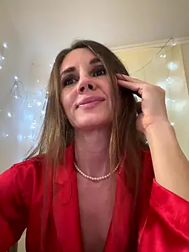 LucieMack online show from 17, 11, 2025