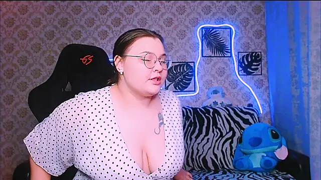 InLoveWithLife26 online show from 7, 11, 2025