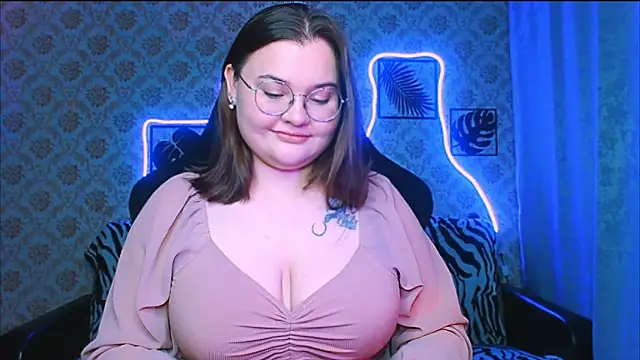 InLoveWithLife26 online show from 3, 12, 2025