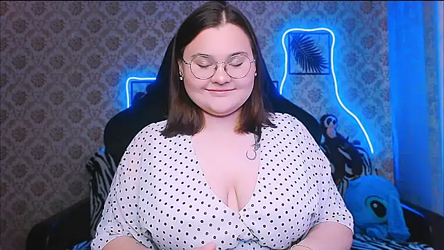 InLoveWithLife26 online show from 4, 10, 2025