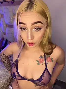 Snapshot of Sara_Sophia420 chatting on 13, 5, 2026 Sara Sophia420 online show from 13, 5, 2026