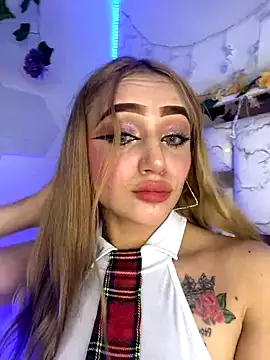 Snapshot of Sara_Sophia420 chatting on 2, 10, 2025 Sara Sophia420 online show from 2, 10, 2025