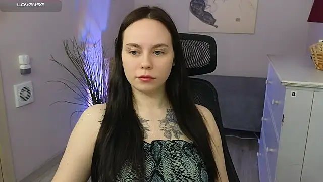 Snapshot of Alice_Moondark chatting on 22, 9, 2025 Alice Moondark online show from 22, 9, 2025