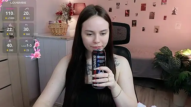 Alice Moondark online show from 20, 3, 2026