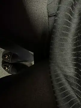 HiddenHoneyLDN online show from 10, 9, 2025