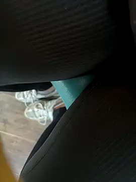 HiddenHoneyLDN online show from 2, 11, 2025