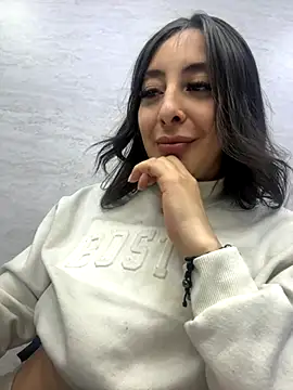 Savannah Monroe online show from 5, 11, 2025