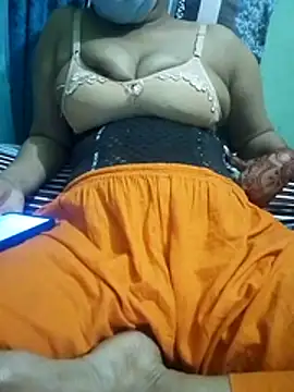 Snapshot of Maria_Mahi chatting on 1, 2, 2026 Maria Mahi online show from 1, 2, 2026