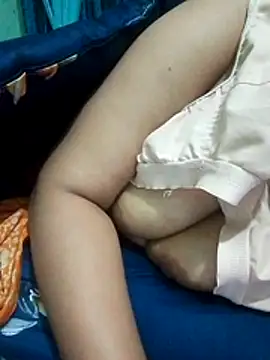 Snapshot of Maria_Mahi chatting on 13, 12, 2025 Maria Mahi online show from 13, 12, 2025