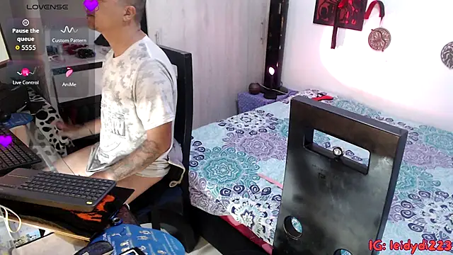 leidydi223 online show from 3, 10, 2025