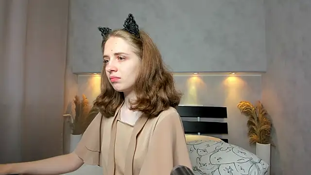 Camilla Kelly online show from 14, 9, 2025