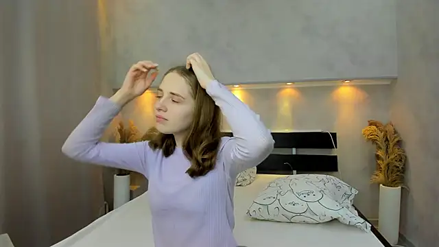 Camilla Kelly online show from 1, 10, 2025