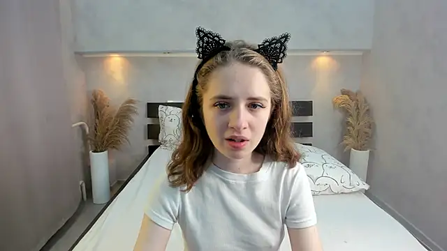 Camilla Kelly online show from 13, 10, 2025