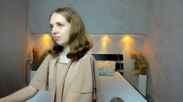 Camilla Kelly online show from 11, 9, 2025