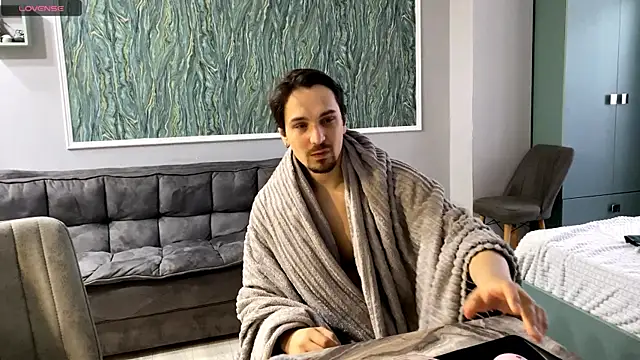 VelvetMiley online show from 18, 4, 2026