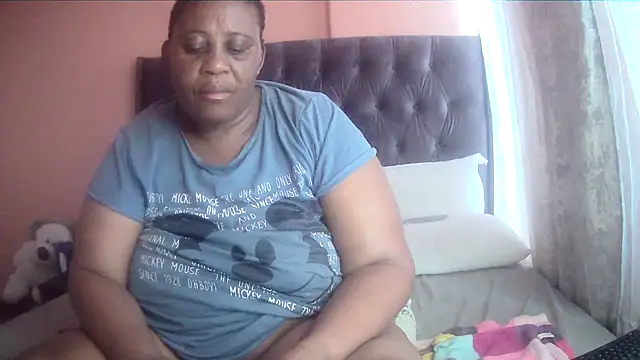 HUGEASSXXXXX online show from 15, 2, 2026