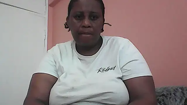 HUGEASSXXXXX online show from 5, 10, 2025