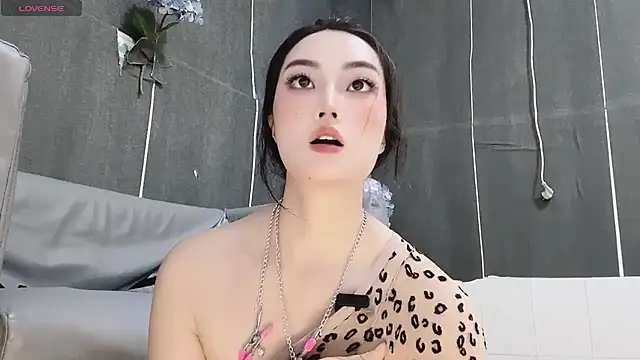 Snapshot of K1oO chatting on 8, 11, 2025 K1oO online show from 8, 11, 2025