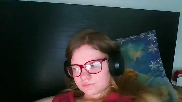 Moonolighta online show from 6, 11, 2025