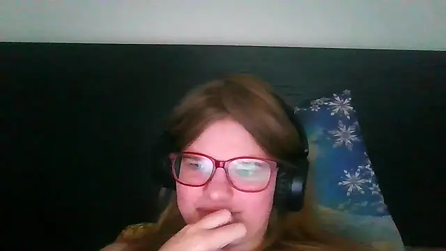 Moonolighta online show from 7, 10, 2025