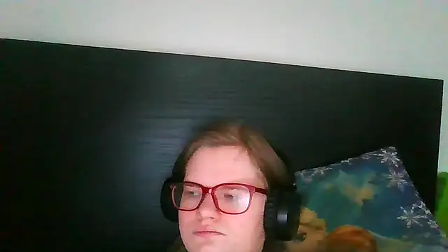 Moonolighta online show from 2, 2, 2026