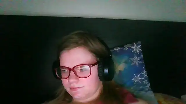 Moonolighta online show from 27, 10, 2025