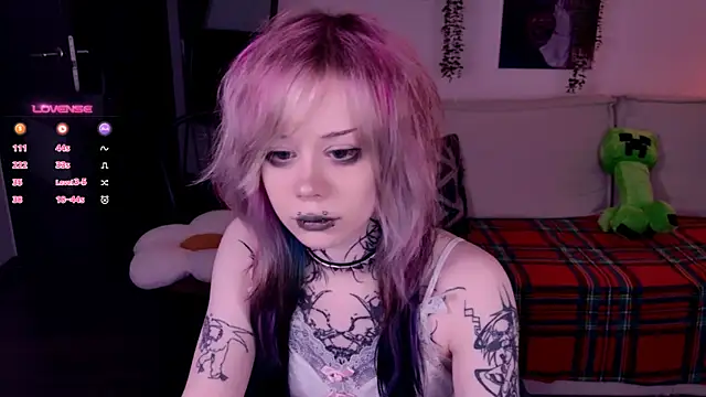 Lollyshy online show from 15, 11, 2025