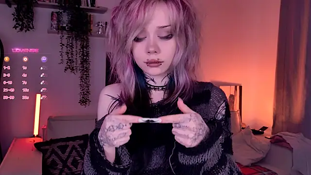 Lollyshy online show from 23, 11, 2025