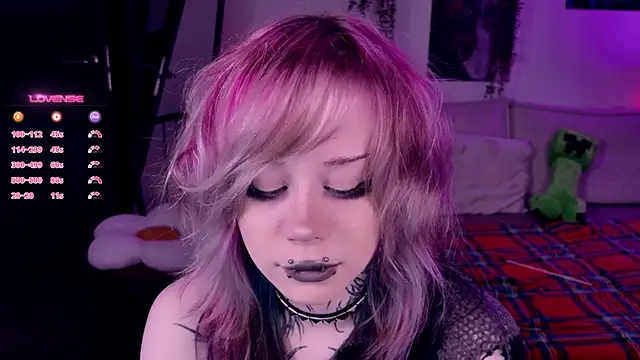 Lollyshy online show from 7, 11, 2025