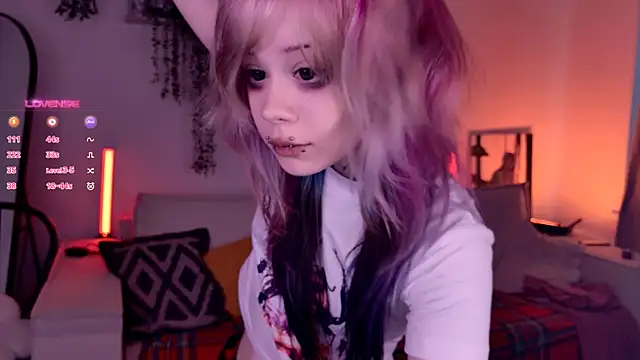 Lollyshy online show from 21, 11, 2025