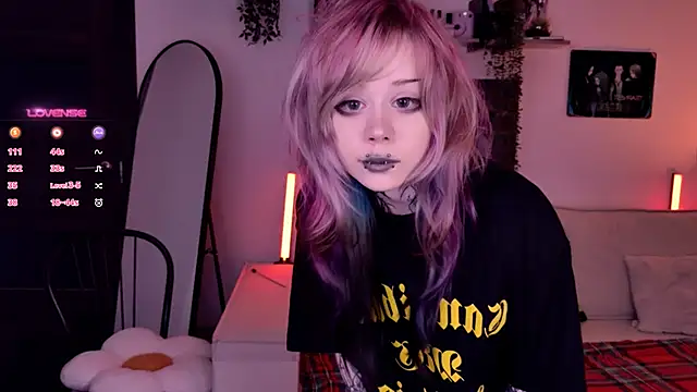 Lollyshy online show from 18, 11, 2025