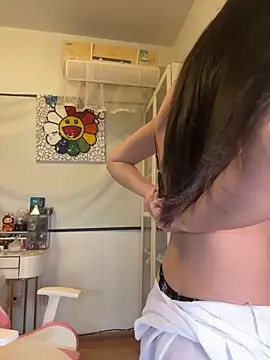 Snapshot of jiajia_L chatting on 4, 12, 2025 jiajia L online show from 4, 12, 2025