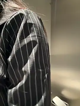 jiajia L online show from 23, 3, 2026