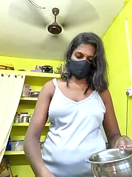 Snapshot of Honey_rosetamil chatting on 5, 5, 2026 Honey rosetamil online show from 5, 5, 2026