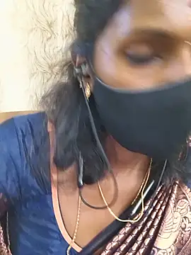 Snapshot of Honey_rosetamil chatting on 17, 7, 2026 Honey rosetamil online show from 17, 7, 2026