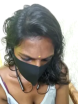 Snapshot of Honey_rosetamil chatting on 4, 6, 2026 Honey rosetamil online show from 4, 6, 2026