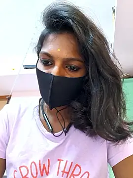Snapshot of Honey_rosetamil chatting on 18, 5, 2026 Honey rosetamil online show from 18, 5, 2026