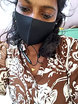 Snapshot of Honey_rosetamil chatting on 17, 5, 2026 Honey rosetamil online show from 17, 5, 2026