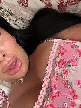 AriannaIsabellax online show from 5, 4, 2026