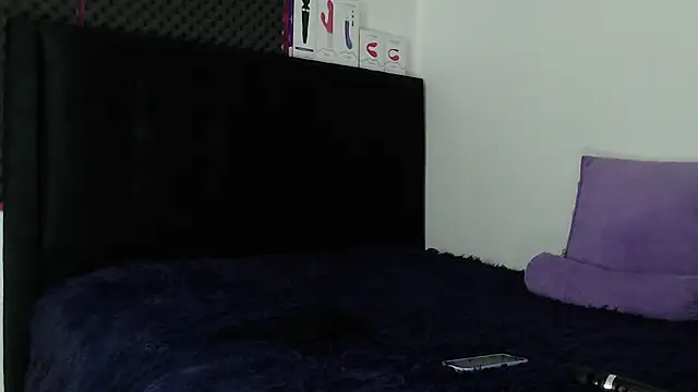 karlamoon23 online show from 5, 11, 2025