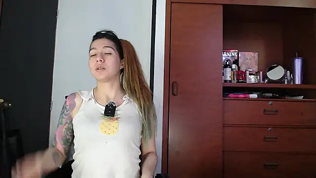 karlamoon23 online show from 25, 9, 2025