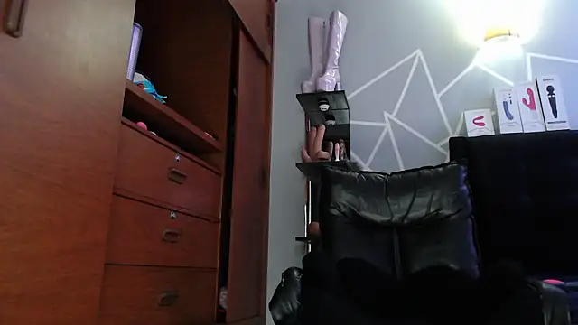 karlamoon23 online show from 7, 10, 2025