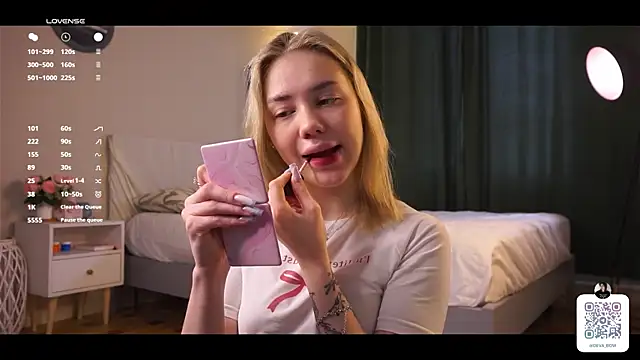 LilianBenskin online show from 12, 4, 2026