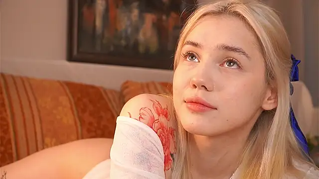 LilianBenskin online show from 25, 11, 2025