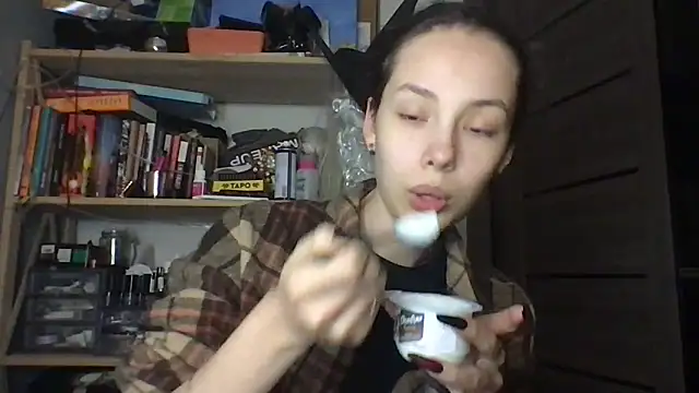 Yuna5343 online show from 16, 12, 2025