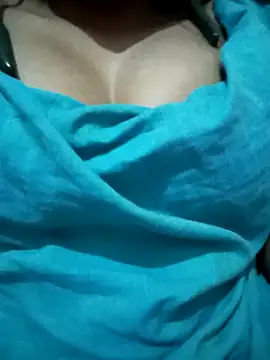 kaviyaponnu0987 online show from 11, 2, 2026